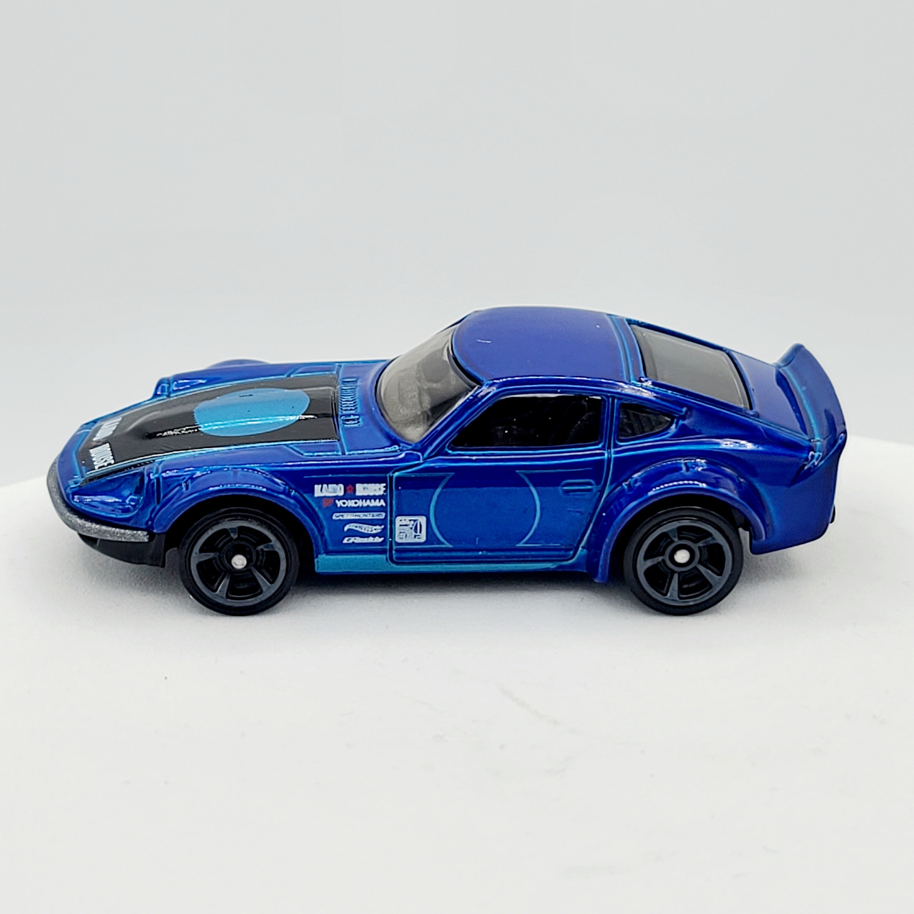 Hot Wheels Nissan Fairlady Z "Kaido House" (2016 HW Basic - Speed Graphics)